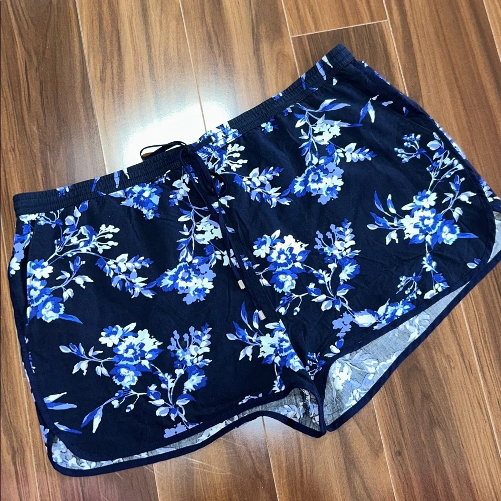 Large Gap 100% viscose lounge shorts
